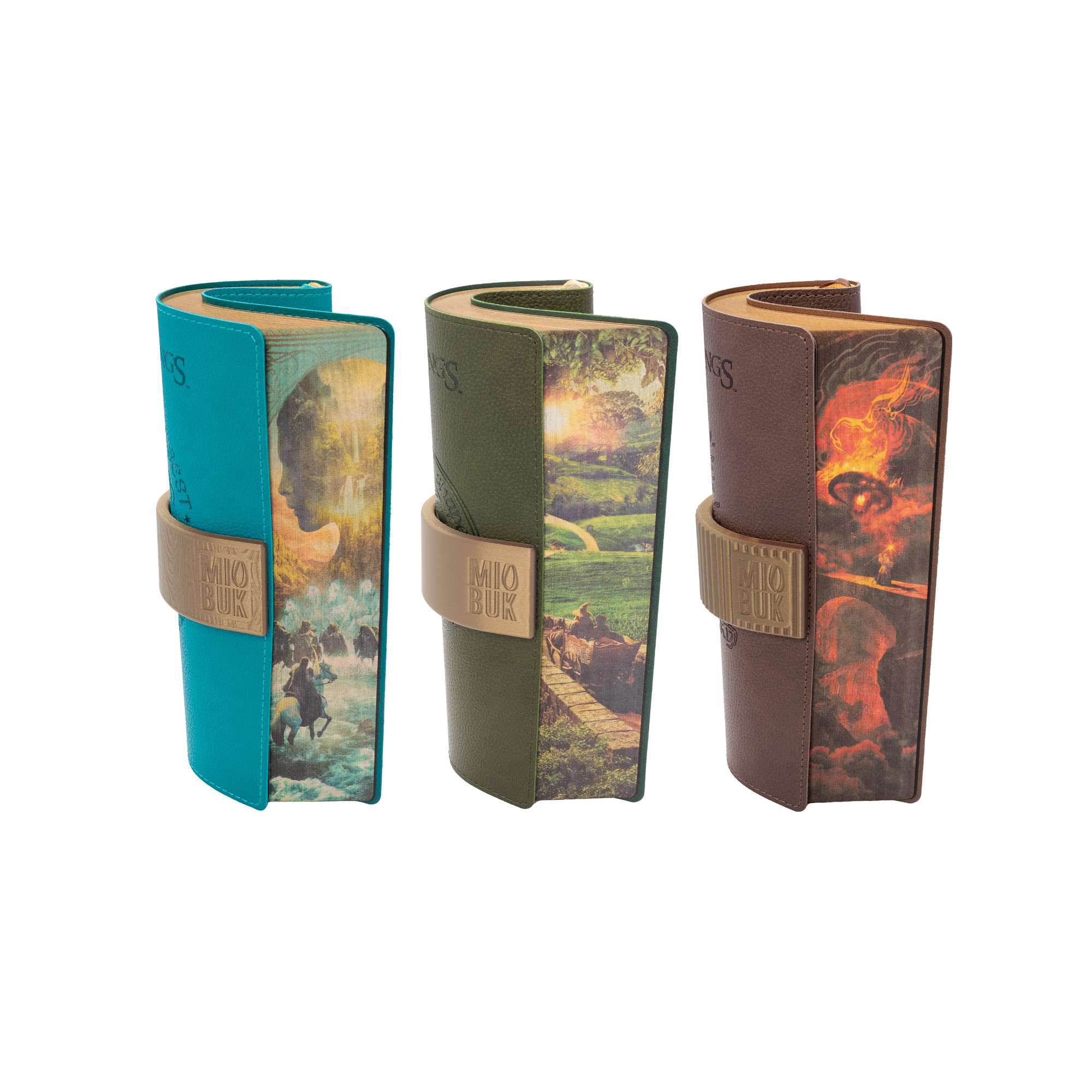 I tre taccuini MIOBUK Il Signore degli Anelli™ – Elfi, Hobbit, Ents & Isengard – con il MIOBUK® Ring applicato e le illustrazioni Ghost Technology sul taglio